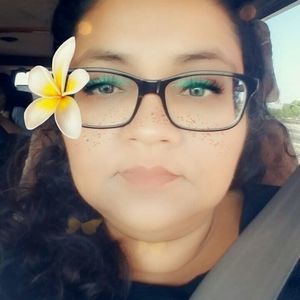 Meet your Posher, Liz